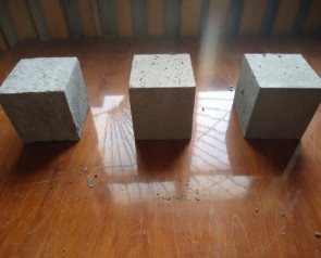 Тестовые кубики из бетонной смеси