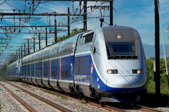 Внешний вид высокоскоростного электропоезда SNCF TGV Duplex