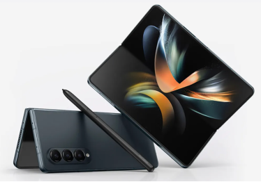 Внешний вид гибких мобильных устройств Samsung Galaxy Z Fold и Huawei Mate X