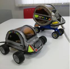Модели электромобилей, изготовленных из подручных материалов: конструктора лего, батареек, бросового материала, папье-маше