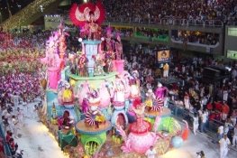 http://upload.wikimedia.org/wikipedia/commons/7/78/Samba_school_parades_2004.jpg