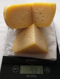 Сыр, полученный после 4 недель созревания