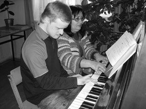 Обучение игре на фортепиано детей с синдромом дауна thumbnail