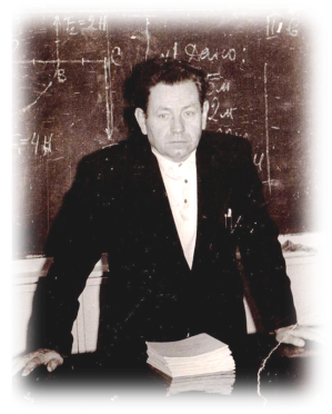 Ветохин Николай Фёдорович (01.09.1922–2001). Преподавал физику и был директором школы с (6.09.1965–1.09.1982)